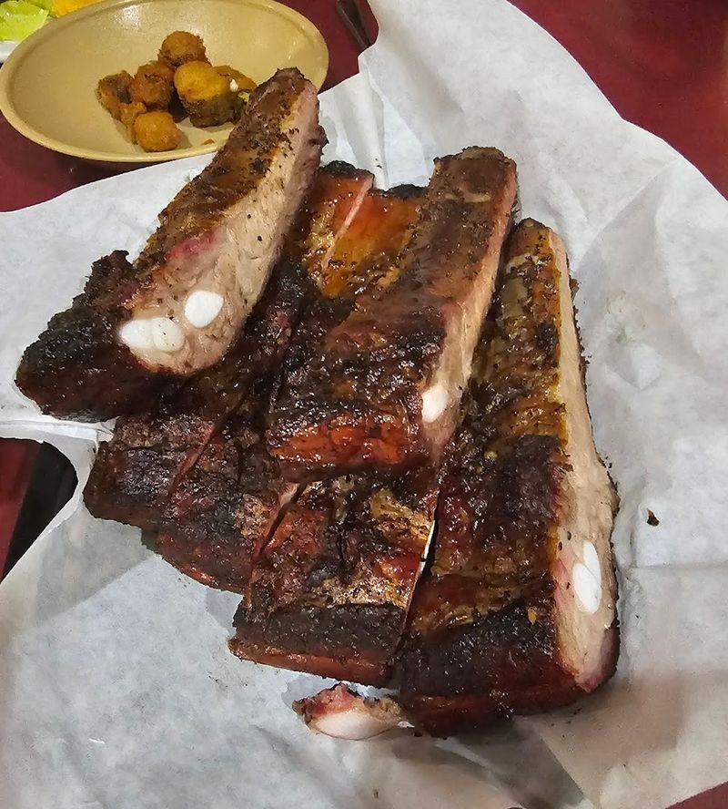 Free Ribs Before The Meal Even Starts