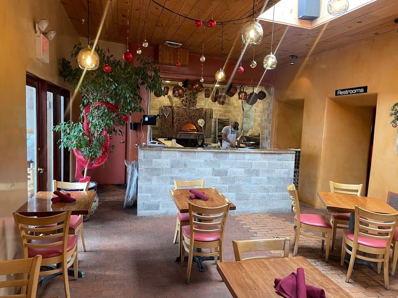 Lino’s Trattoria & Pizzeria