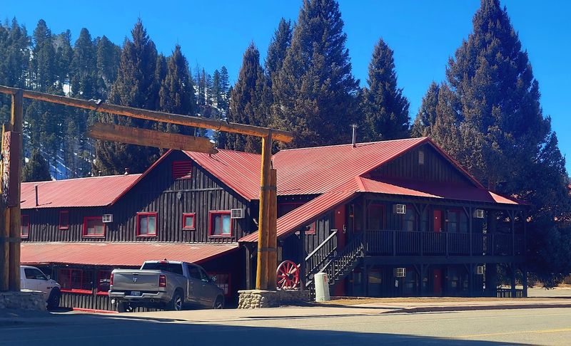 Cabins Beneath The Slopes