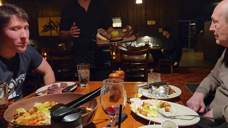 The Service and How It Shapes the Meal