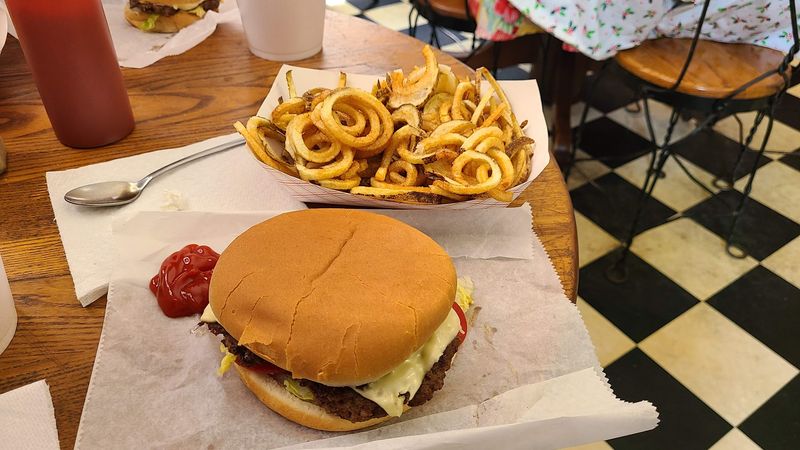 The Paperback Burger Deserves Its Own Fan Club