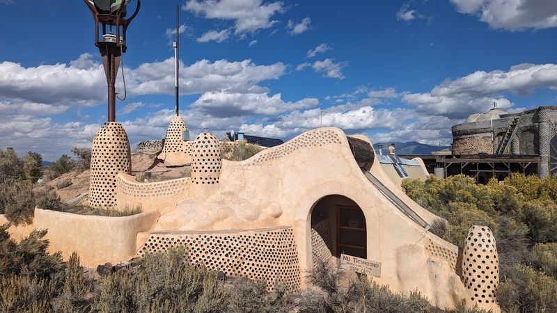 Where Desert Views Meet Living Architecture