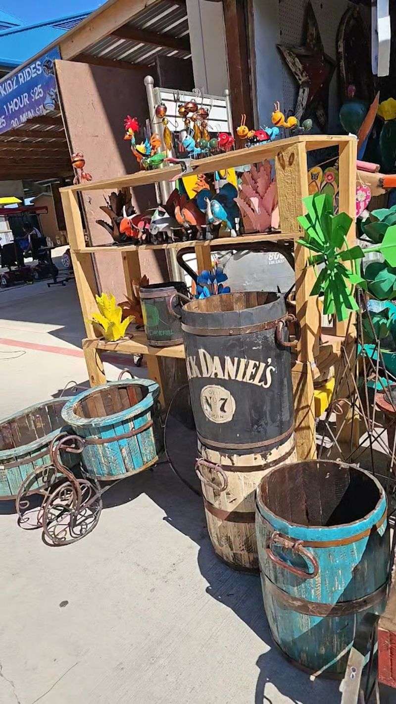 Vintage And Collectible Treasures