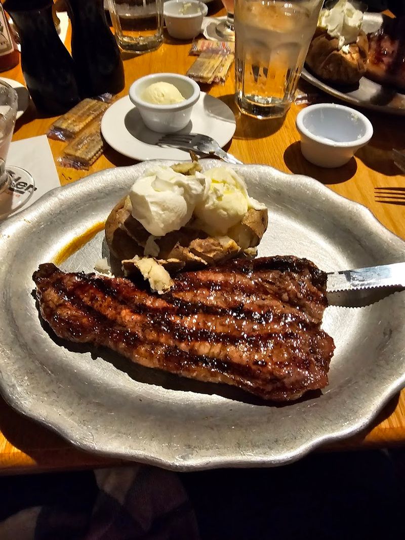 Tableside Steak Cutting That Makes An Impression