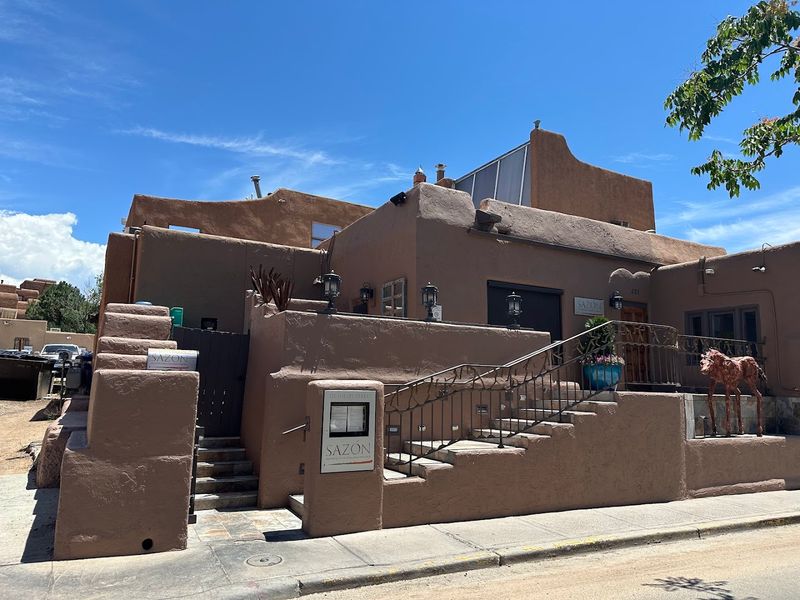 Plaza District Energy Without The Tourist Rush