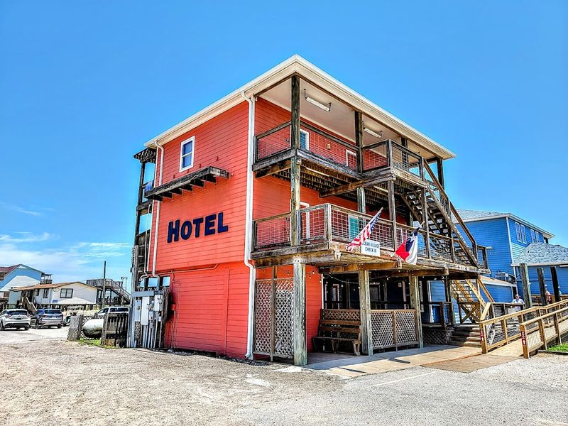 Beach Houses That Rent For Less Than You'd Expect