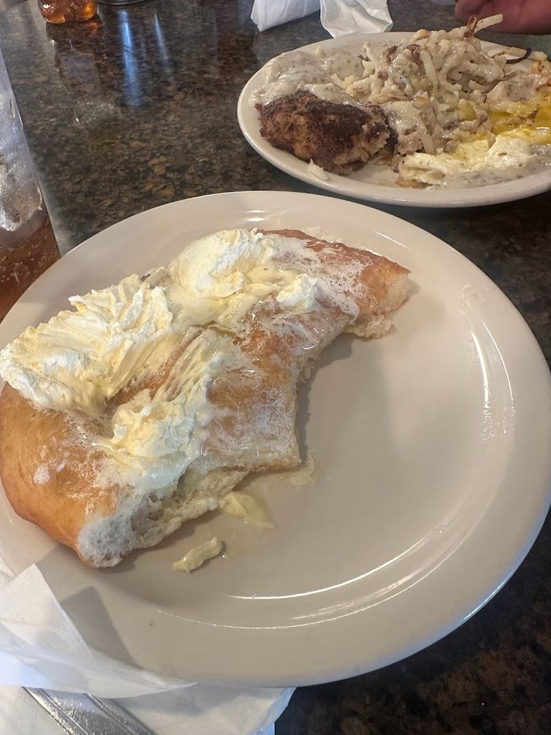 Why The Early Bird Wins Big At This Layton Breakfast Spot