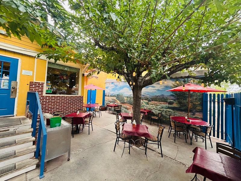 Patio Seating Off Harvard Drive