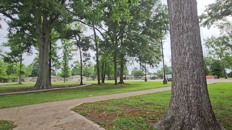 Family Picnic Areas With Vending