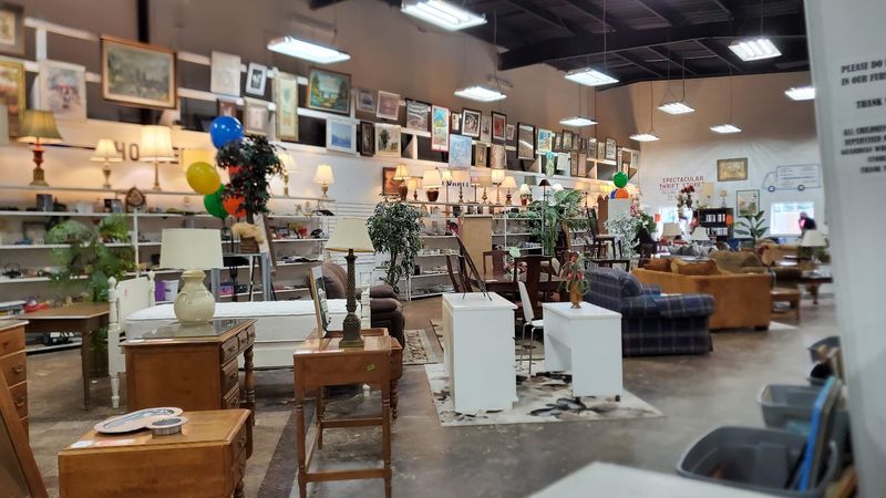 Bridge House / Grace House Thrift Store, New Orleans