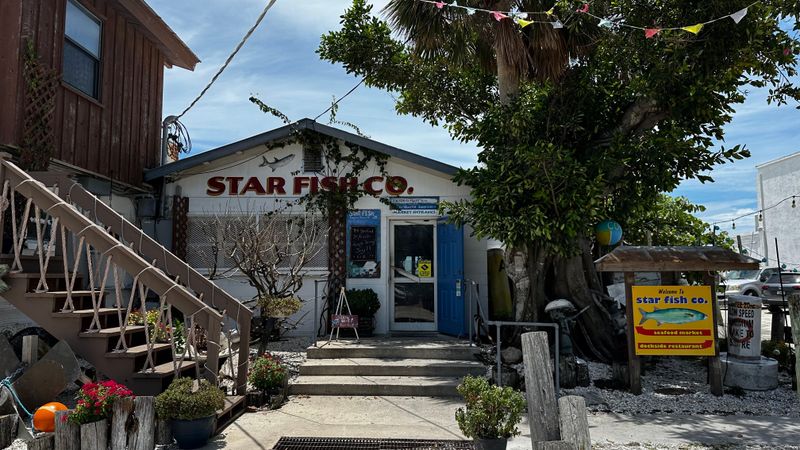 Star Fish Company Market & Restaurant, Cortez