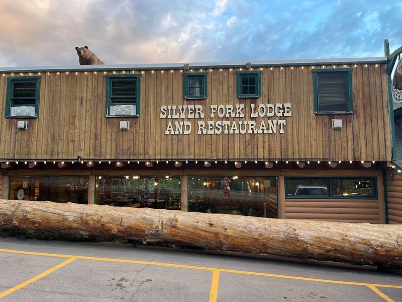 Silver Fork Lodge And Restaurant: Brighton's Open Secret