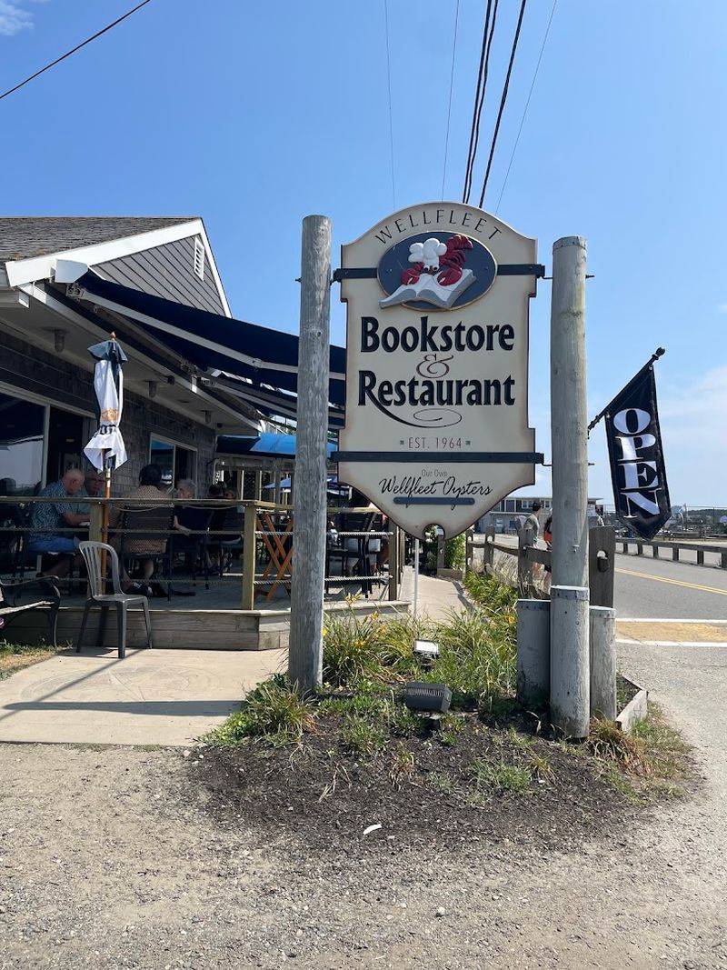 Wellfleet Bookstore & Restaurant: Literature and Lobster
