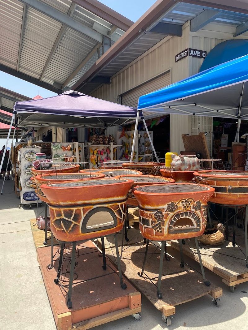 More Than 1,000 Vendors