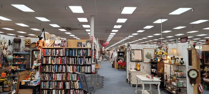 A Mall Built For Explorers
