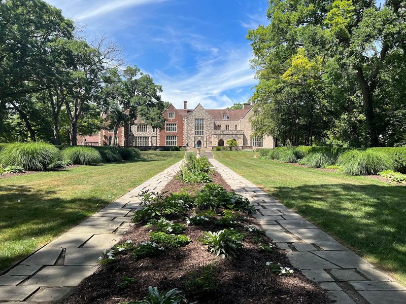 Gardens That Shift With Every Season