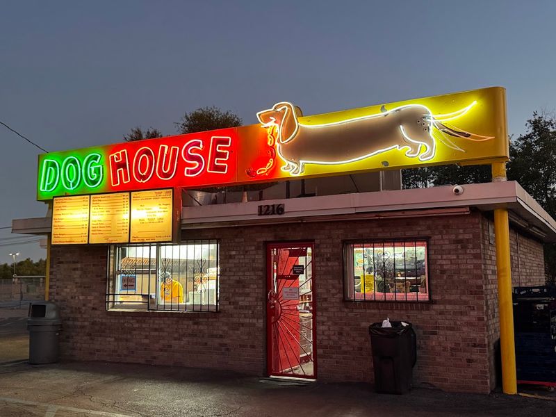 A Neon Sign With Serious Roadside Charm