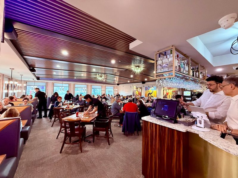 Pompton Queen Diner And Restaurant
