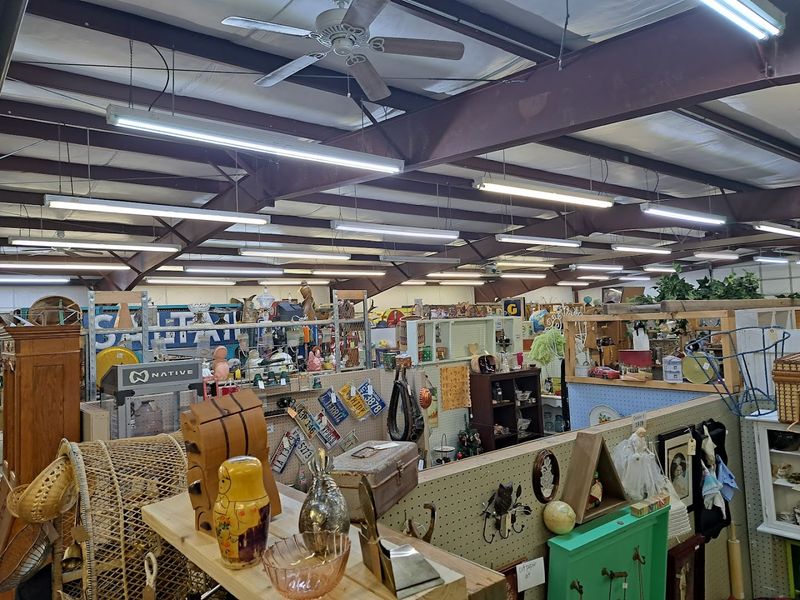 Why Locals Keep Returning To This Springville Spot