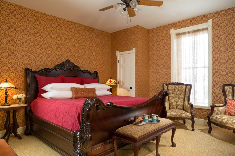 Uniquely Themed Rooms That Tell Kansas Stories