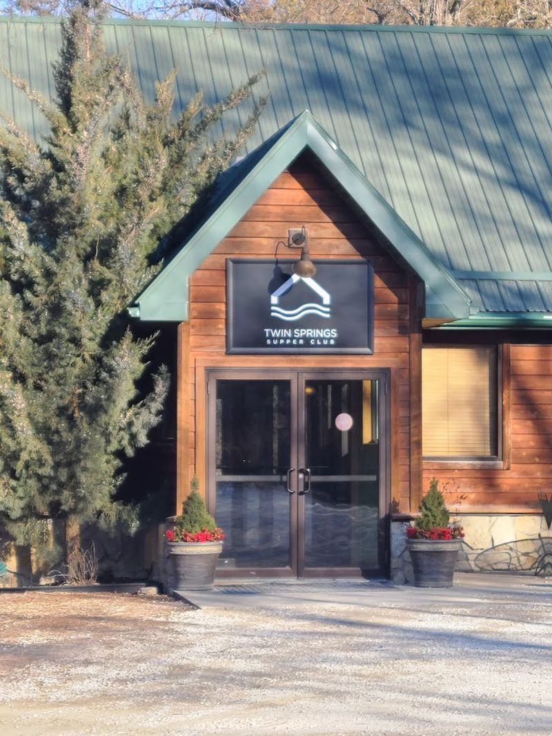 Twin Springs Supper Club, Decorah