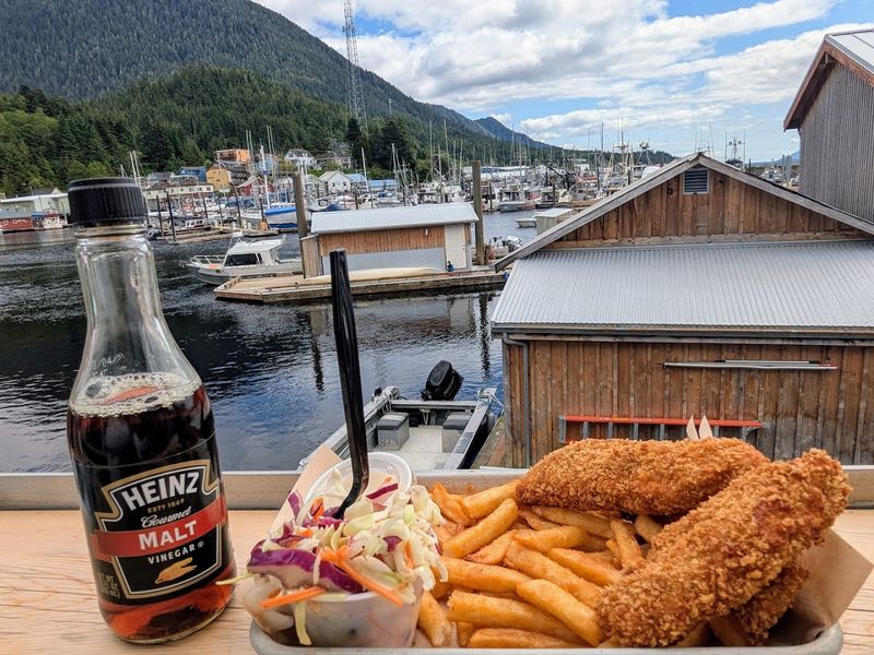 The Dock-To-Plate Freshness That Actually Means Something Here