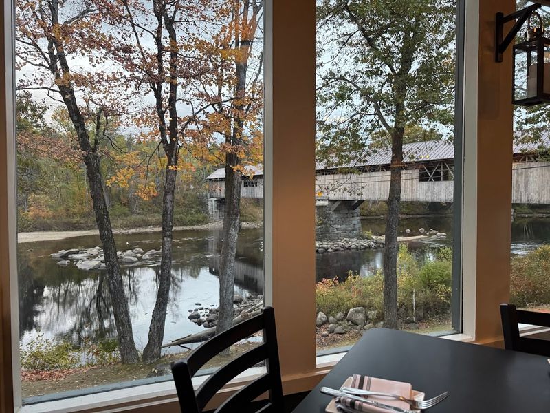 The View That Makes Every Meal Feel Like A Scene