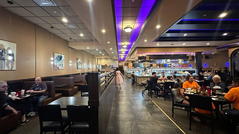 Plan Your Visit Around Dinner