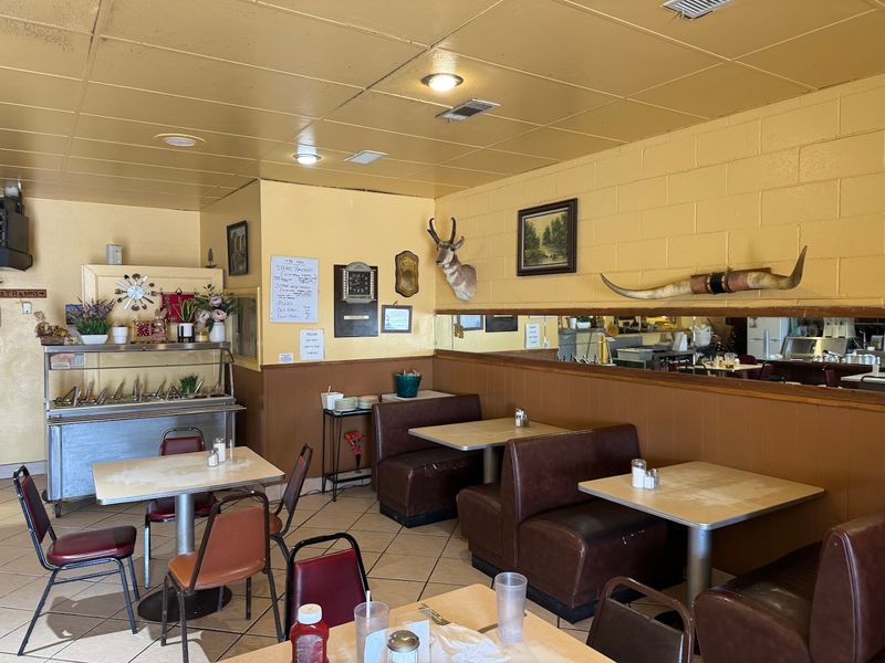 A No-Frills Dining Room With Local Character