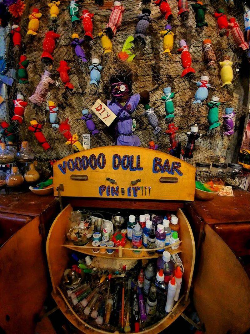 Voodoo Shop: Shopping And Spiritual Supplies