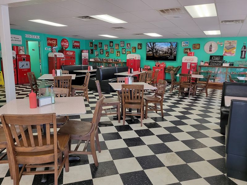 Dan's Ol' Time Diner 