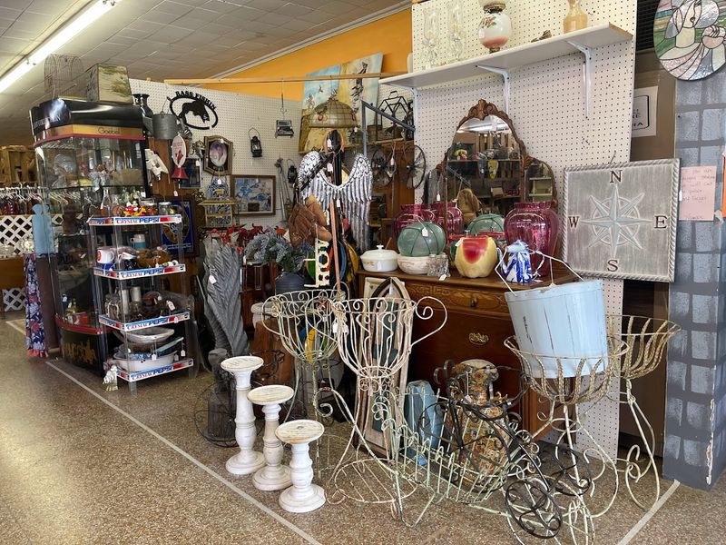Todds Antique And Vendor Mall