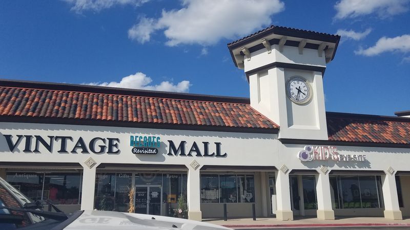 Decades Revisited, A Vintage Mall