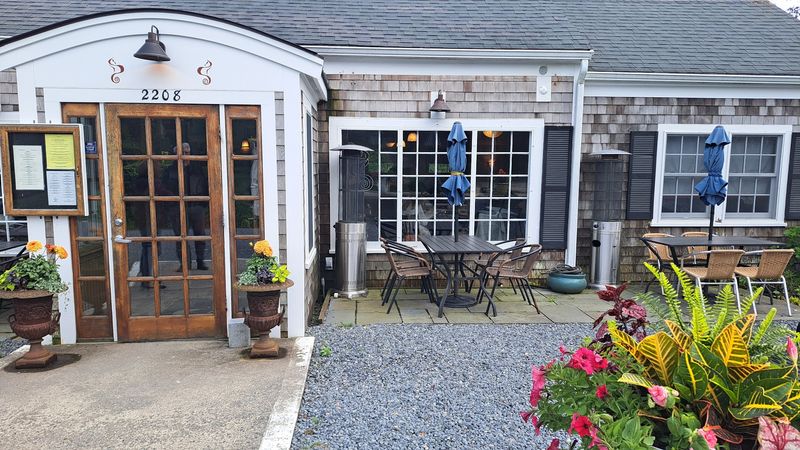 The Brewster Fish House: Coastal Elegance in a Cottage