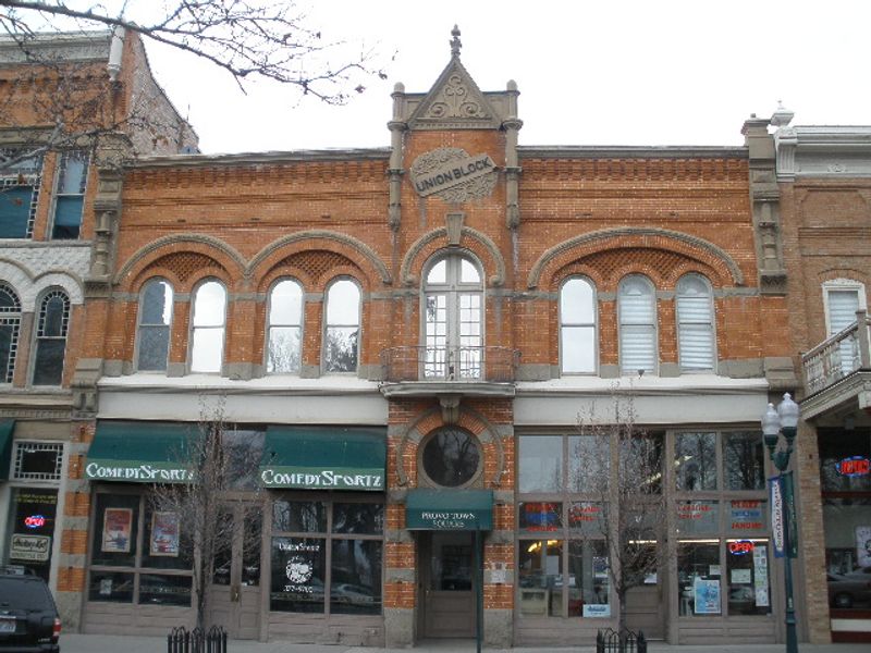 Why The Social Deserves A Spot On Your Provo List