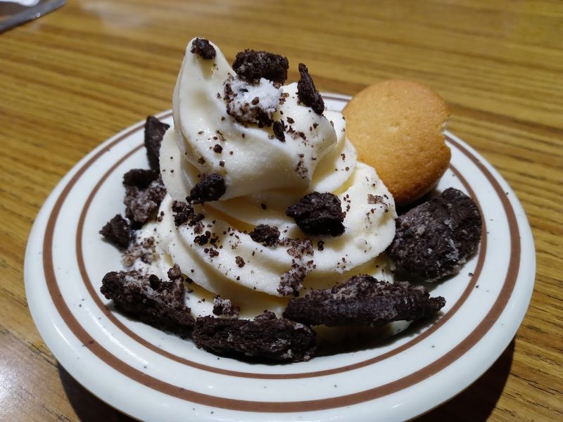 The Mid-Meal Moment That Turns First-Timers Into Regulars