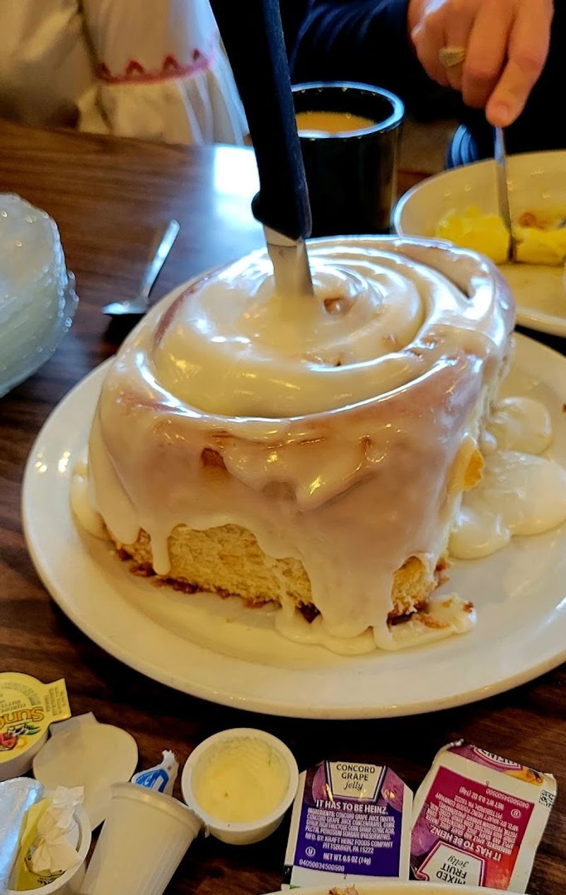 The Cinnamon Roll That Earns Its Own Legend