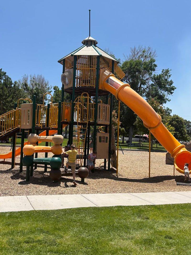 Make It A Mini Plan: Hermie's Plus The Park Next Door