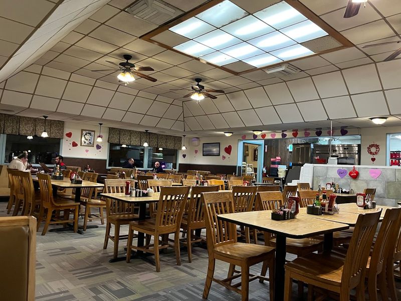The Old-School Diner Vibe That Feels Like A Time Capsule