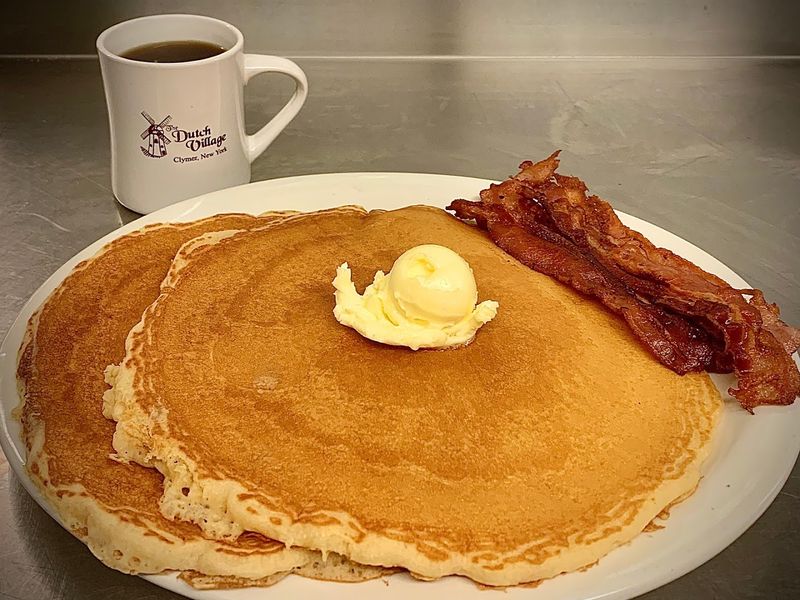 The Sunday Breakfast Buffet That Earns Its Own Trip