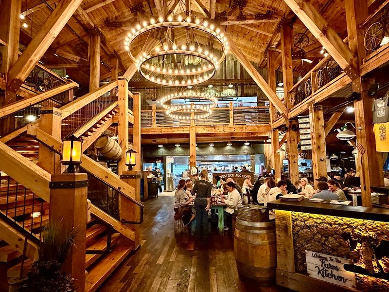 Five Oaks Farm Kitchen Serves Farm-Fresh Flavor In Every Bite