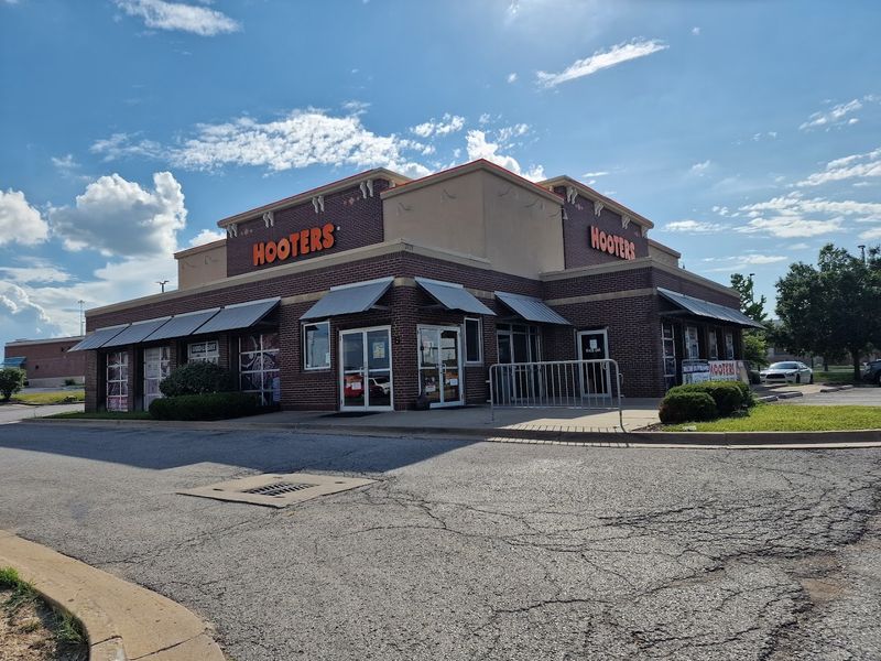 Hooters Of Kansas City Speedway, Kansas City, Kansas