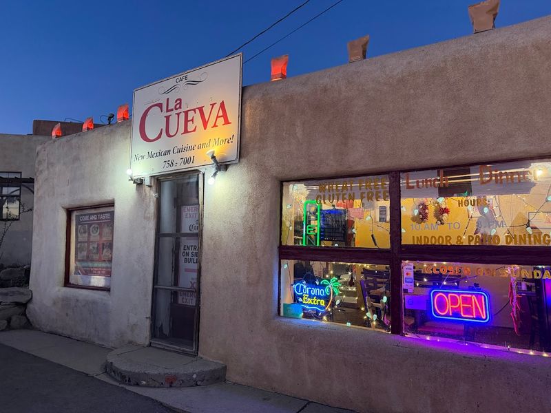 La Cueva Cafe