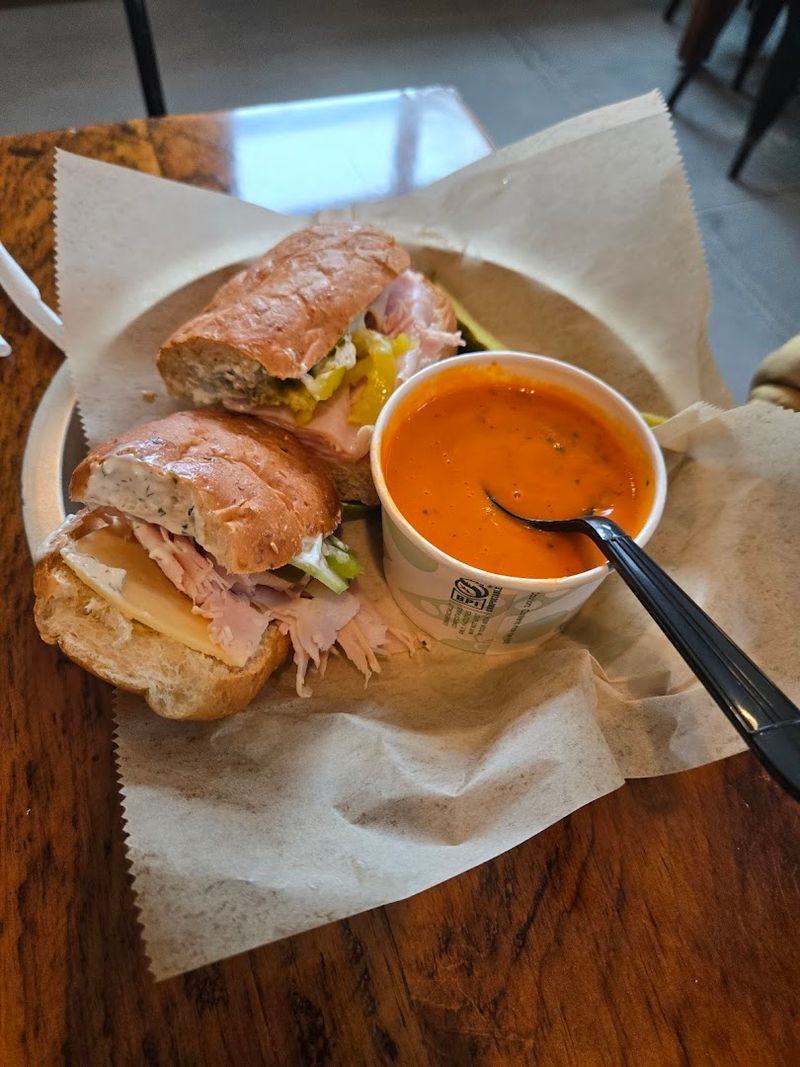 Lu's Deli, Cedar Rapids