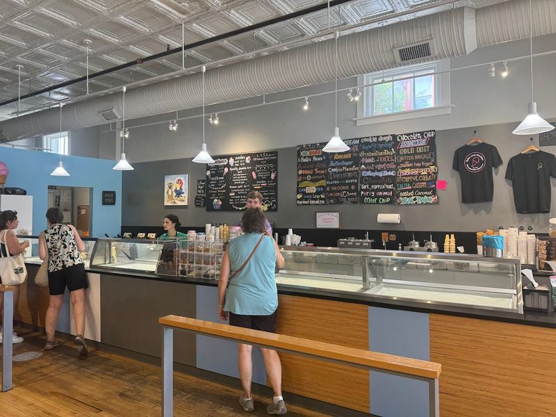 Sylas & Maddy's Homemade Ice Cream, Lawrence