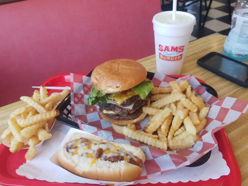 Sam's Super Burger 