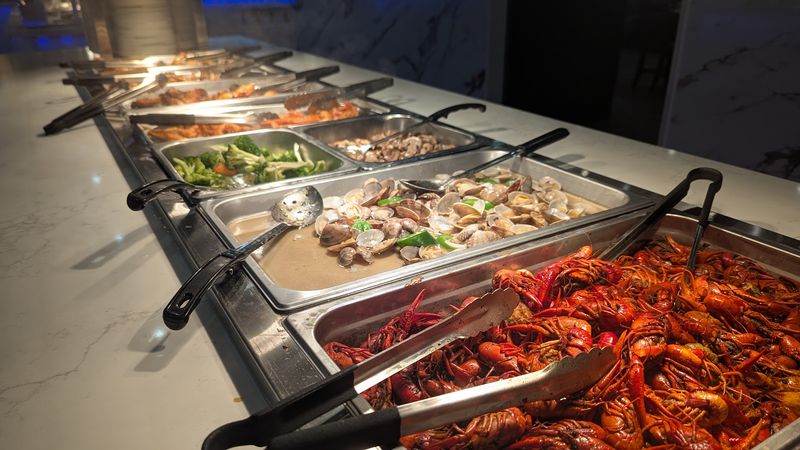 4. Takumi Hibachi Sushi & Seafood Buffet