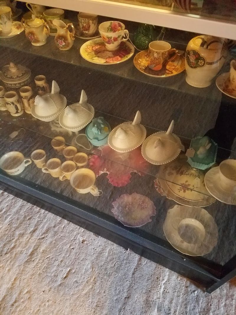 Regional Antique Hubs, Nearby Dealers
