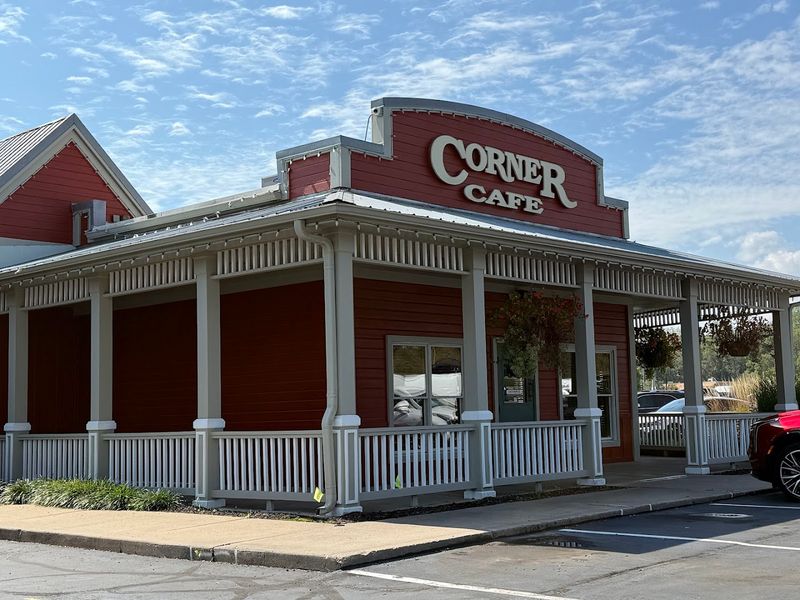 Corner Cafe Riverside