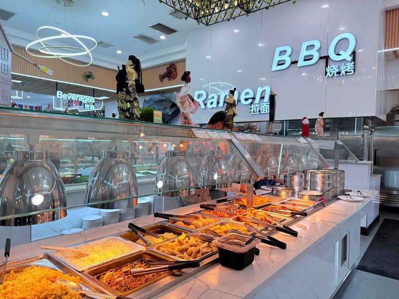 Umi Hotpot Sushi And Seafood Buffet Keeps Things Exciting